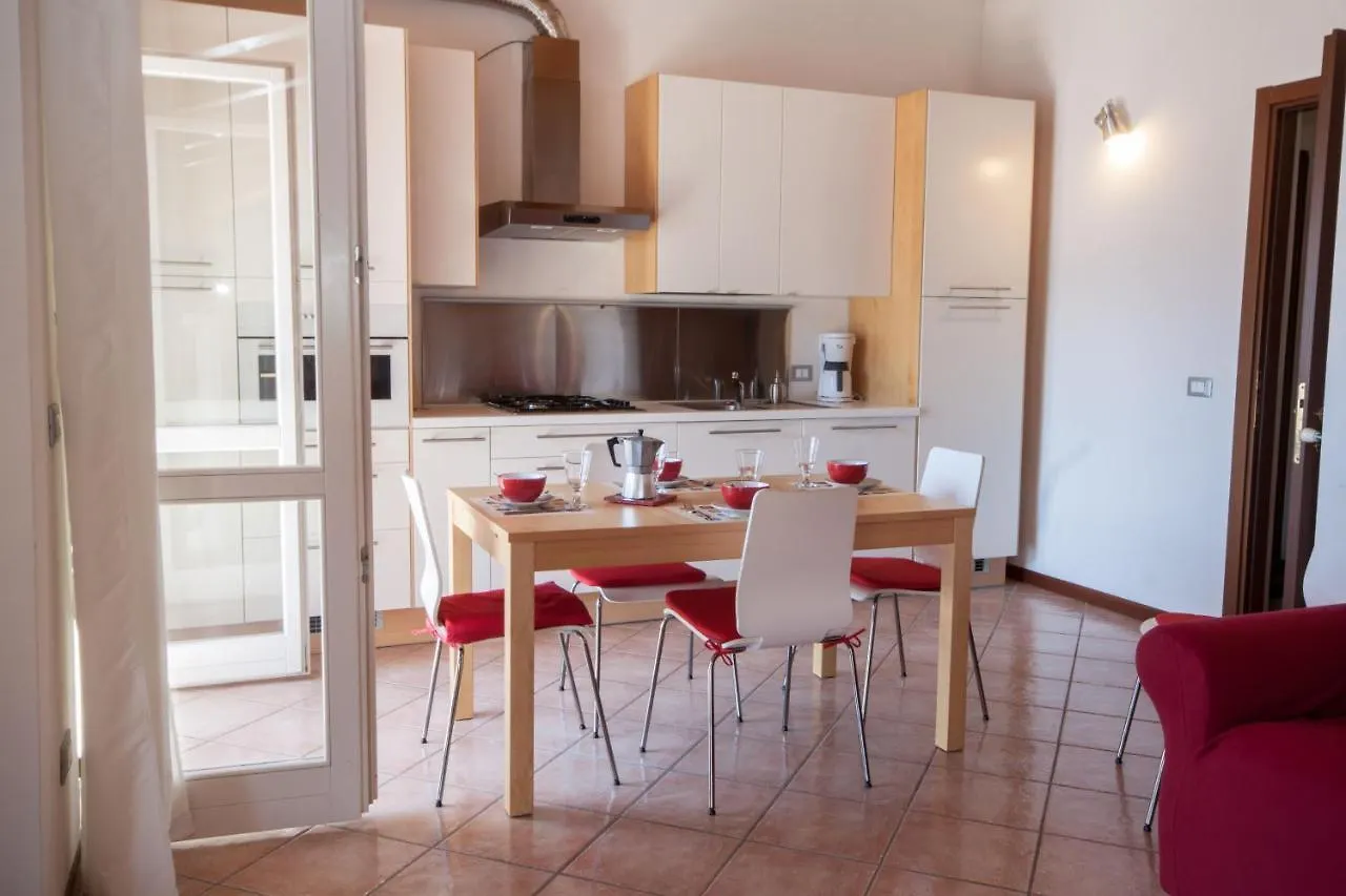 Casa Del Sole - Sleeps 4 With Shared Pool Villa Pianello Del Lario 0*,  Italy
