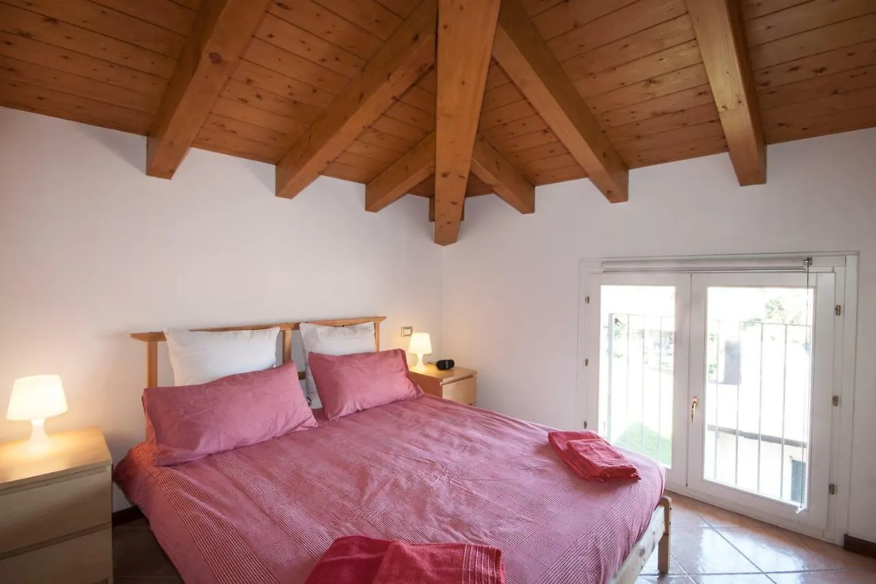 Casa Del Sole - Sleeps 4 With Shared Pool Villa Pianello Del Lario 0*,